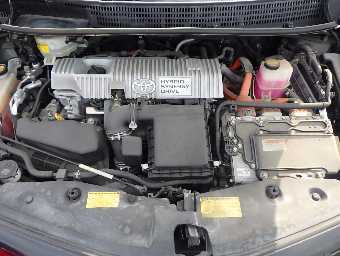 TOYOTA PRIUS ALPHA 2014 Image 6