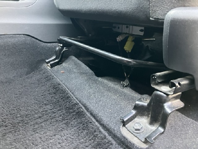 TOYOTA PRIUS ALPHA 2014 Image 23