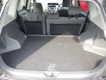 TOYOTA PRIUS ALPHA 2014 Image 17