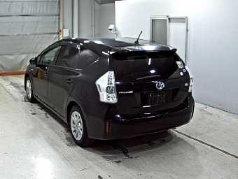 TOYOTA PRIUS ALPHA 2014 Image 4