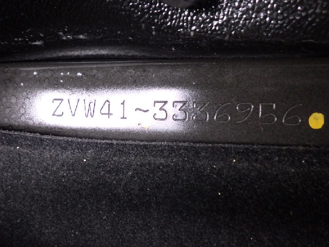 TOYOTA PRIUS ALPHA 2014 Image 34