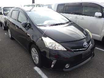 TOYOTA PRIUS ALPHA 2014 Image 2