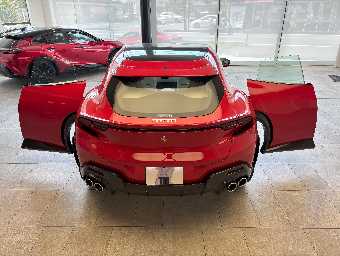 FERRARI PUROSANGUE 2025 Image 12