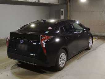 TOYOTA PRIUS 2018 Image 2