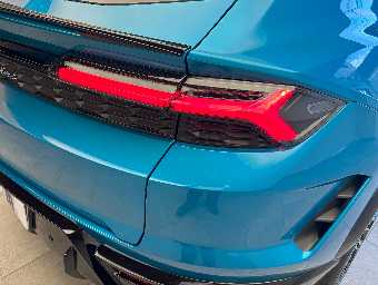 LAMBORGHINI URUS 2025 Image 14