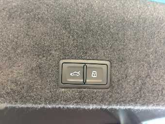 LAMBORGHINI URUS 2025 Image 22