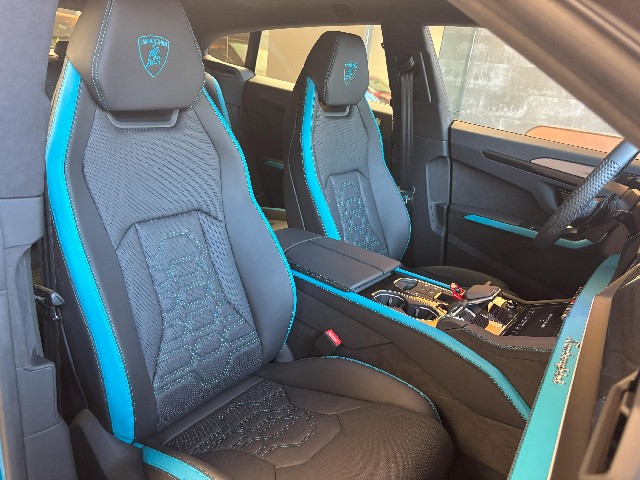 LAMBORGHINI URUS 2025 Image 31