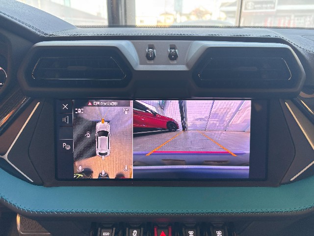 LAMBORGHINI URUS 2025 Image 40