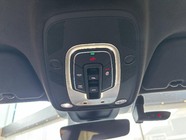 LAMBORGHINI URUS 2025 Image 47