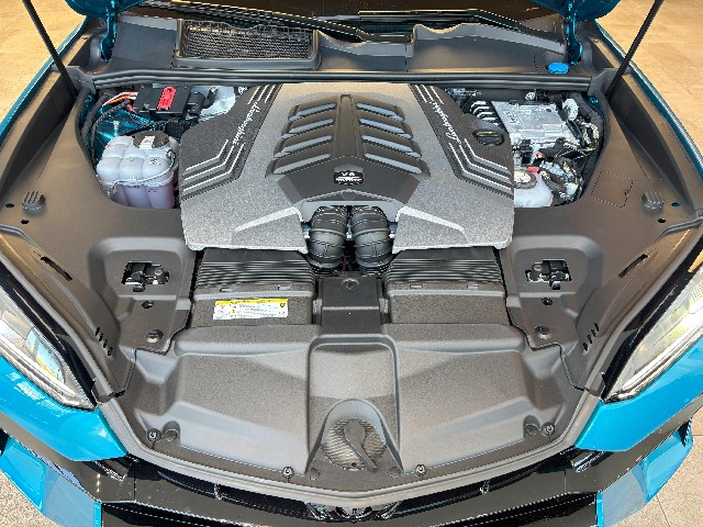 LAMBORGHINI URUS 2025 Image 50