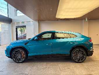 LAMBORGHINI URUS 2025 Image 8