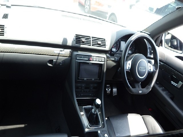 AUDI RS4 AVANT 2008 Image 37