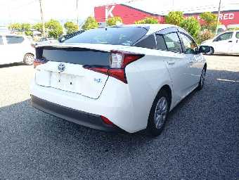 TOYOTA PRIUS 2020 Image 2