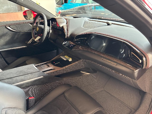 FERRARI PUROSANGUE 2024 Image 32