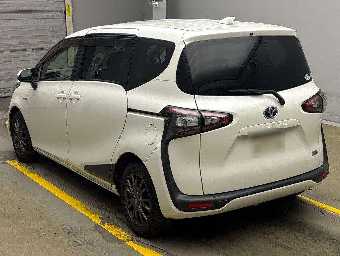TOYOTA SIENTA 2017 Image 4
