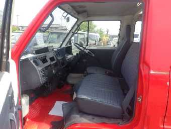 TOYOTA HIACE TRUCK 1986 Image 5