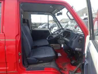 TOYOTA HIACE TRUCK 1986 Image 6