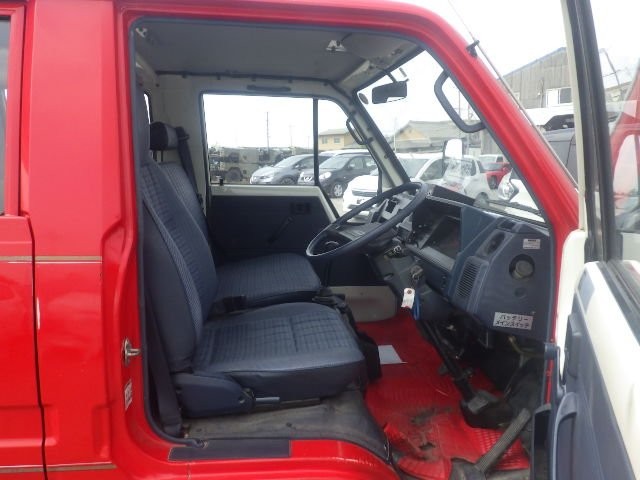 TOYOTA HIACE TRUCK 1986 Image 23