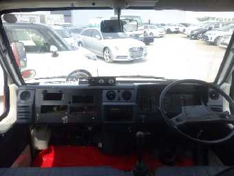 TOYOTA HIACE TRUCK 1986 Image 7