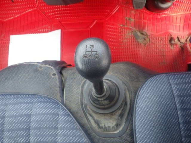 TOYOTA HIACE TRUCK 1986 Image 27