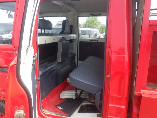 TOYOTA HIACE TRUCK 1986 Image 30