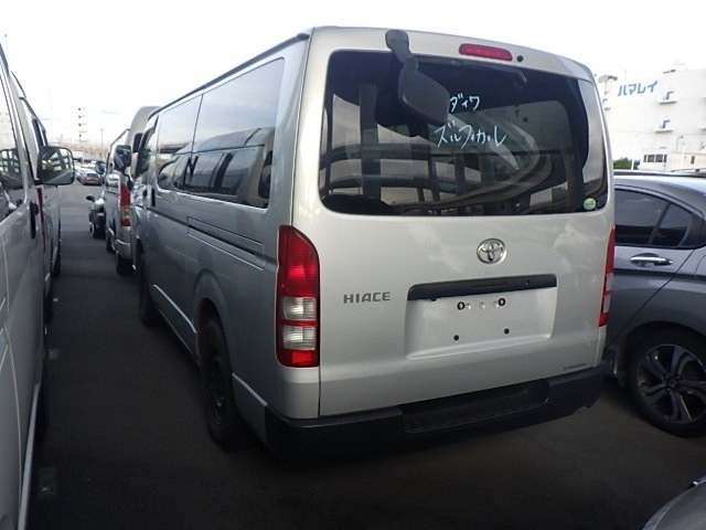 TOYOTA HIACE 2012 Image 20