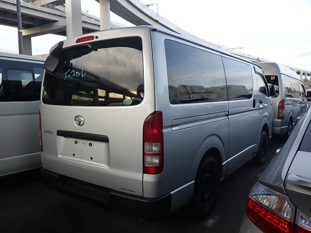 TOYOTA HIACE 2012 Image 21