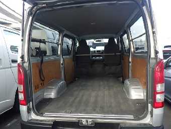 TOYOTA HIACE 2012 Image 8
