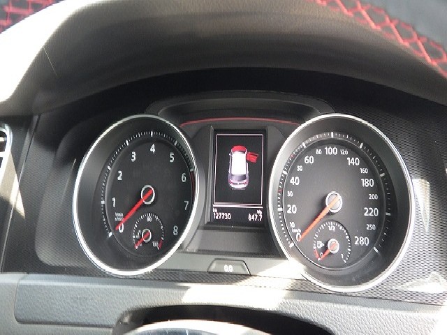 VOLKSWAGEN GOLF GTI 2014 Image 19