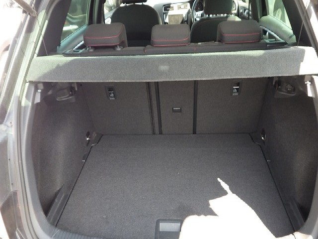 VOLKSWAGEN GOLF GTI 2014 Image 23