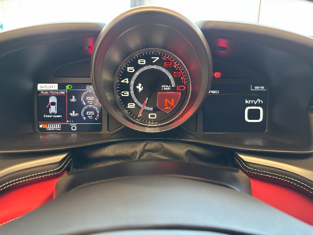 FERRARI GTC4 LUSSO 2020 Image 34