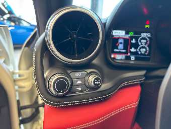 FERRARI GTC4 LUSSO 2020 Image 30