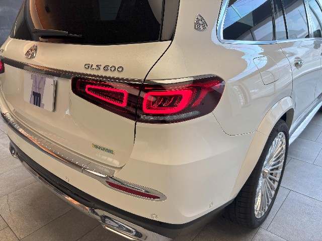MERCEDES MAYBACH GLS 2023 Image 20