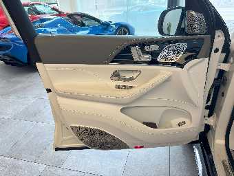 MERCEDES MAYBACH GLS 2023 Image 18