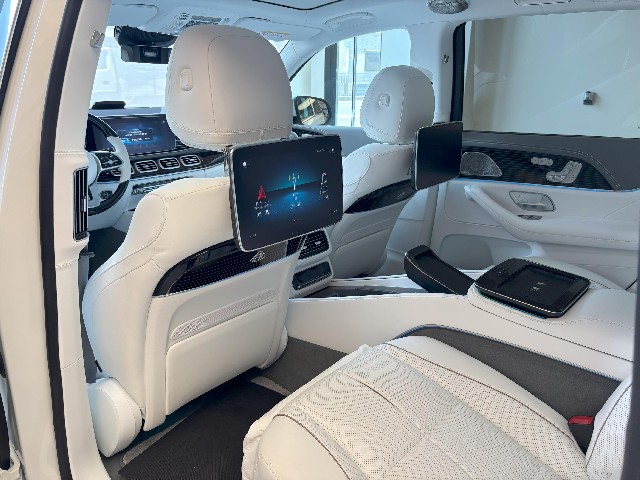 MERCEDES MAYBACH GLS 2023 Image 26