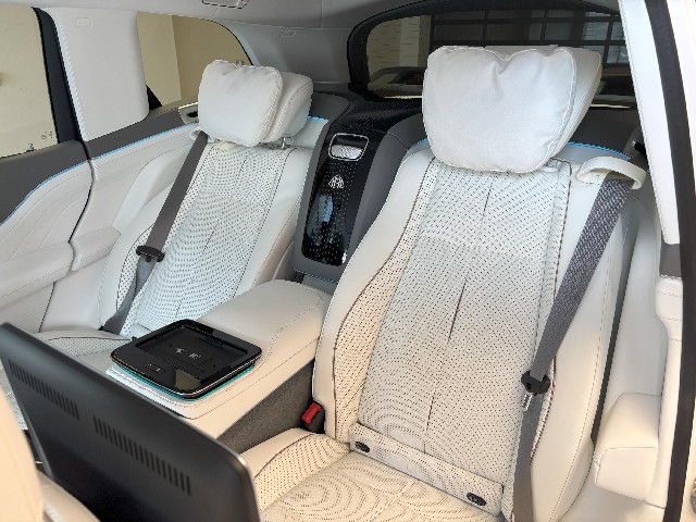 MERCEDES MAYBACH GLS 2023 Image 27