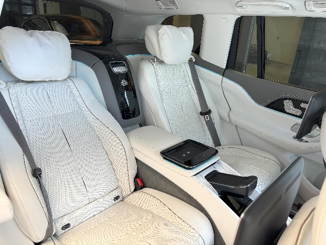 MERCEDES MAYBACH GLS 2023 Image 35