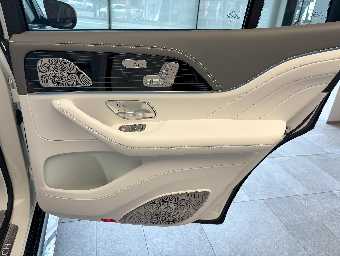 MERCEDES MAYBACH GLS 2023 Image 30