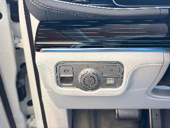 MERCEDES MAYBACH GLS 2023 Image 37