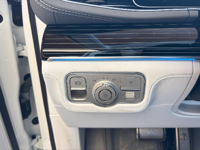 MERCEDES MAYBACH GLS 2023 Image 43