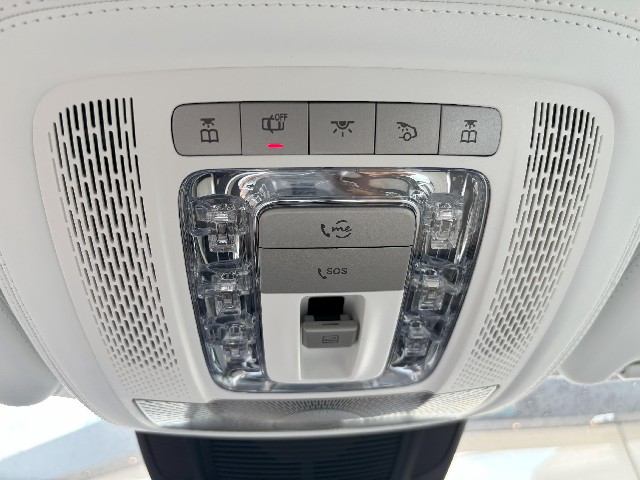 MERCEDES MAYBACH GLS 2023 Image 51