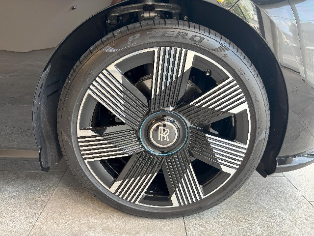 ROLLS ROYCE SPECTRE 2024 Image 20