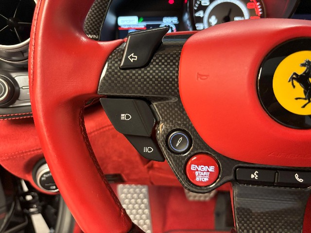 FERRARI GTC4 LUSSO 2018 Image 33