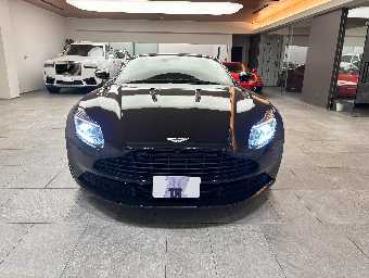 ASTON MARTIN DB11 2018 Image 2