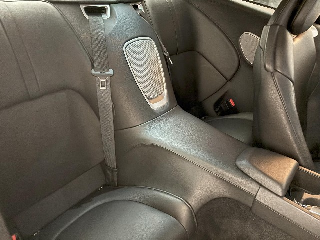 ASTON MARTIN DB11 2018 Image 29