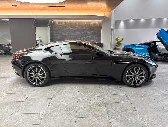 ASTON MARTIN DB11 2018 Image 4