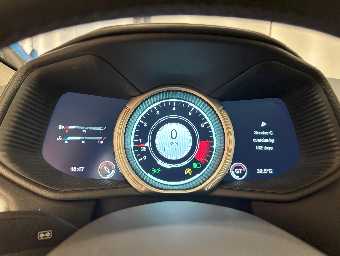 ASTON MARTIN DB11 2018 Image 25