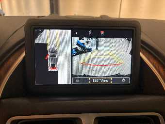 ASTON MARTIN DB11 2018 Image 31