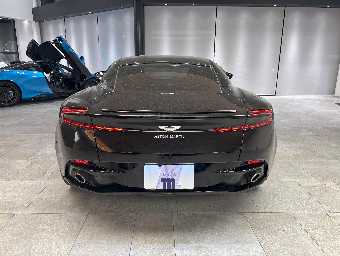 ASTON MARTIN DB11 2018 Image 6