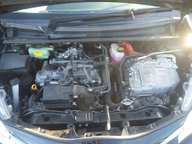 TOYOTA VITZ 2017 Image 34